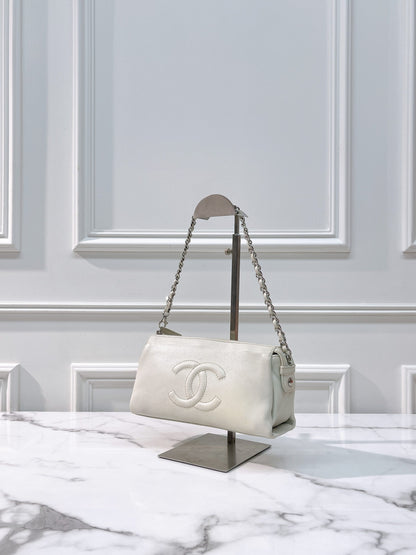CHANEL SHOULDER BAG