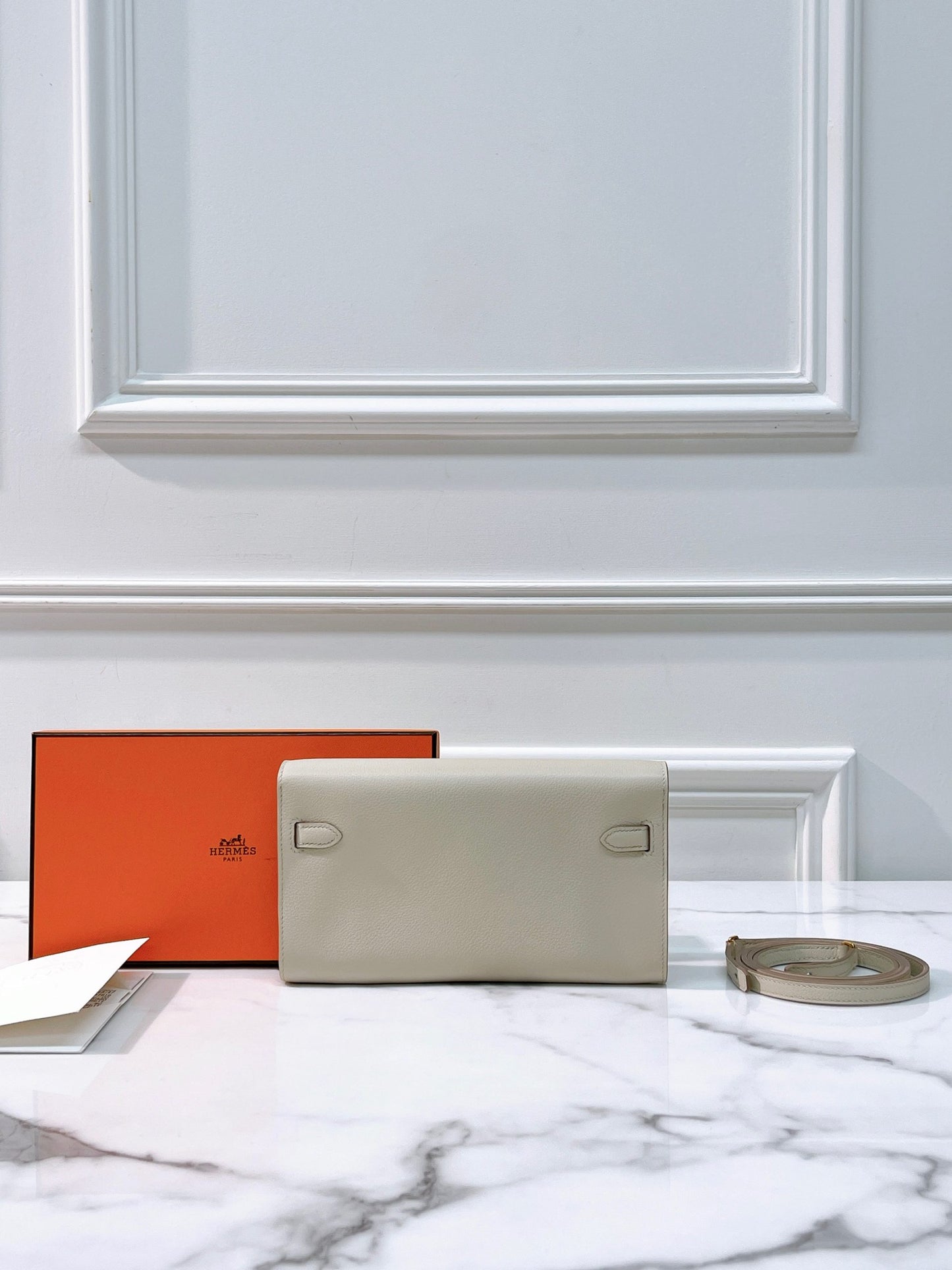 HERMES KELLY TO GO BETON/GOLD