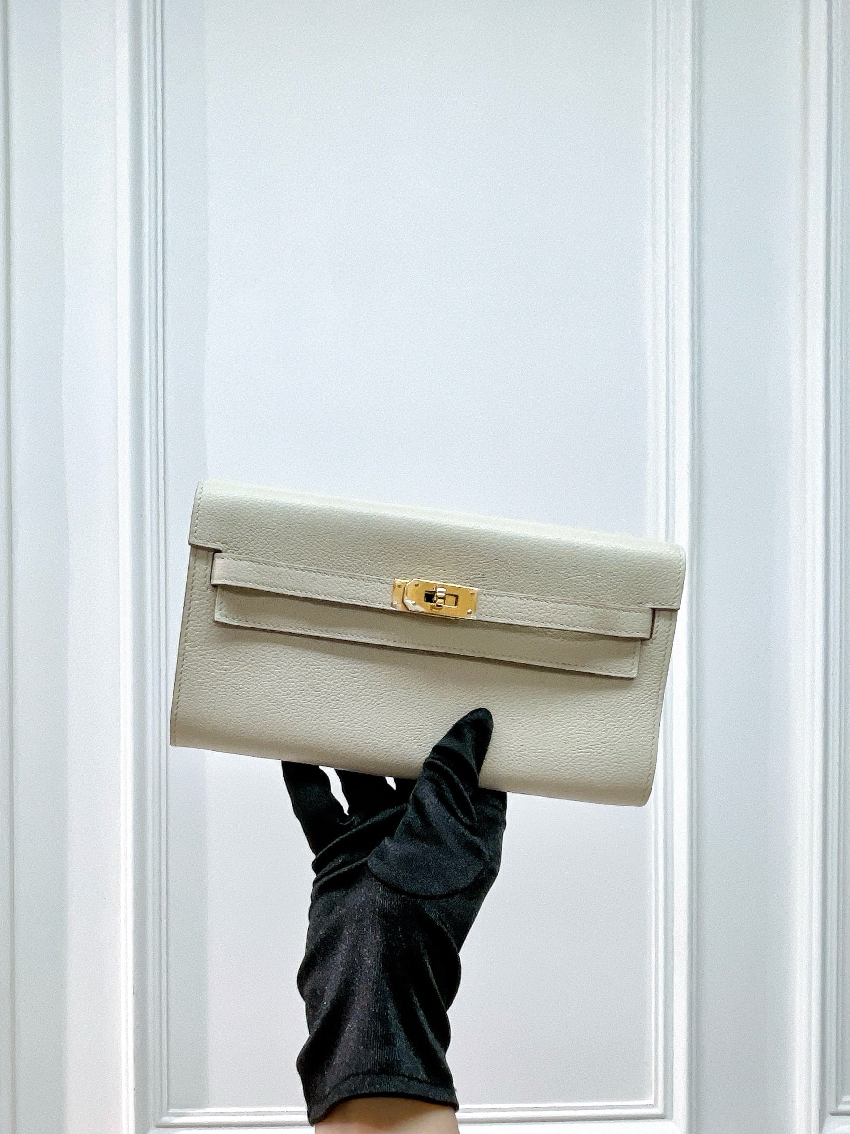 HERMES KELLY TO GO BETON/GOLD