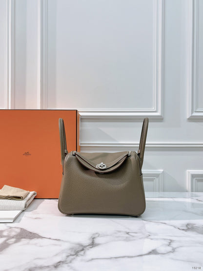 HERMES LINDY 26 ETOUPE/SILVER