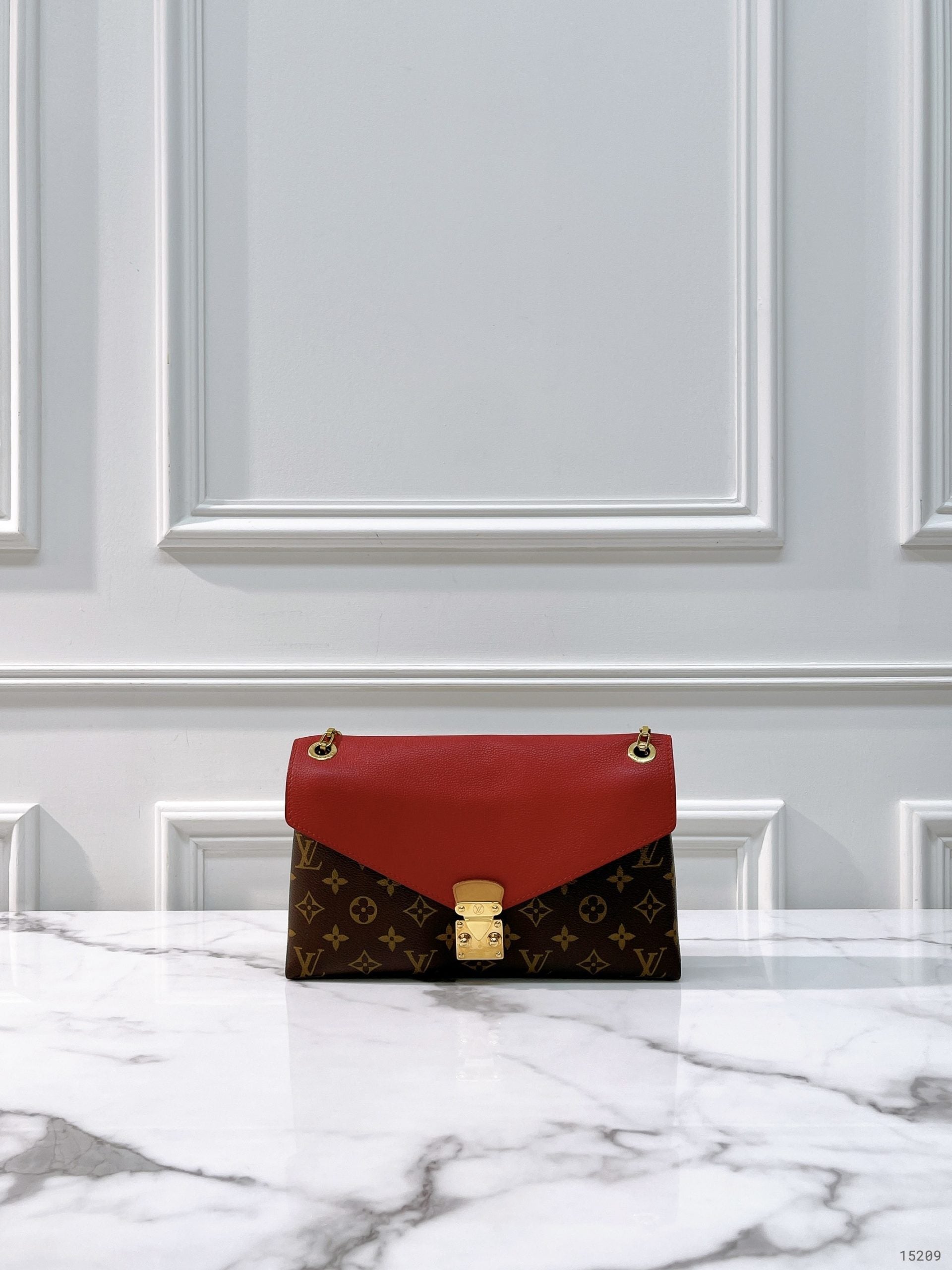 LV PALLAS ENVELOPE BAG