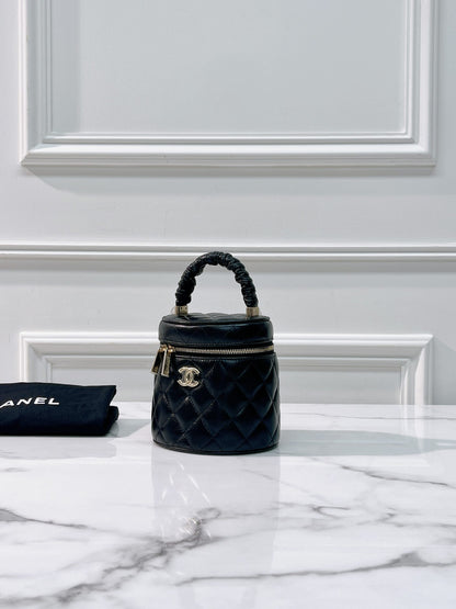 CHANEL 22S TOP HANDLE CLUTCH