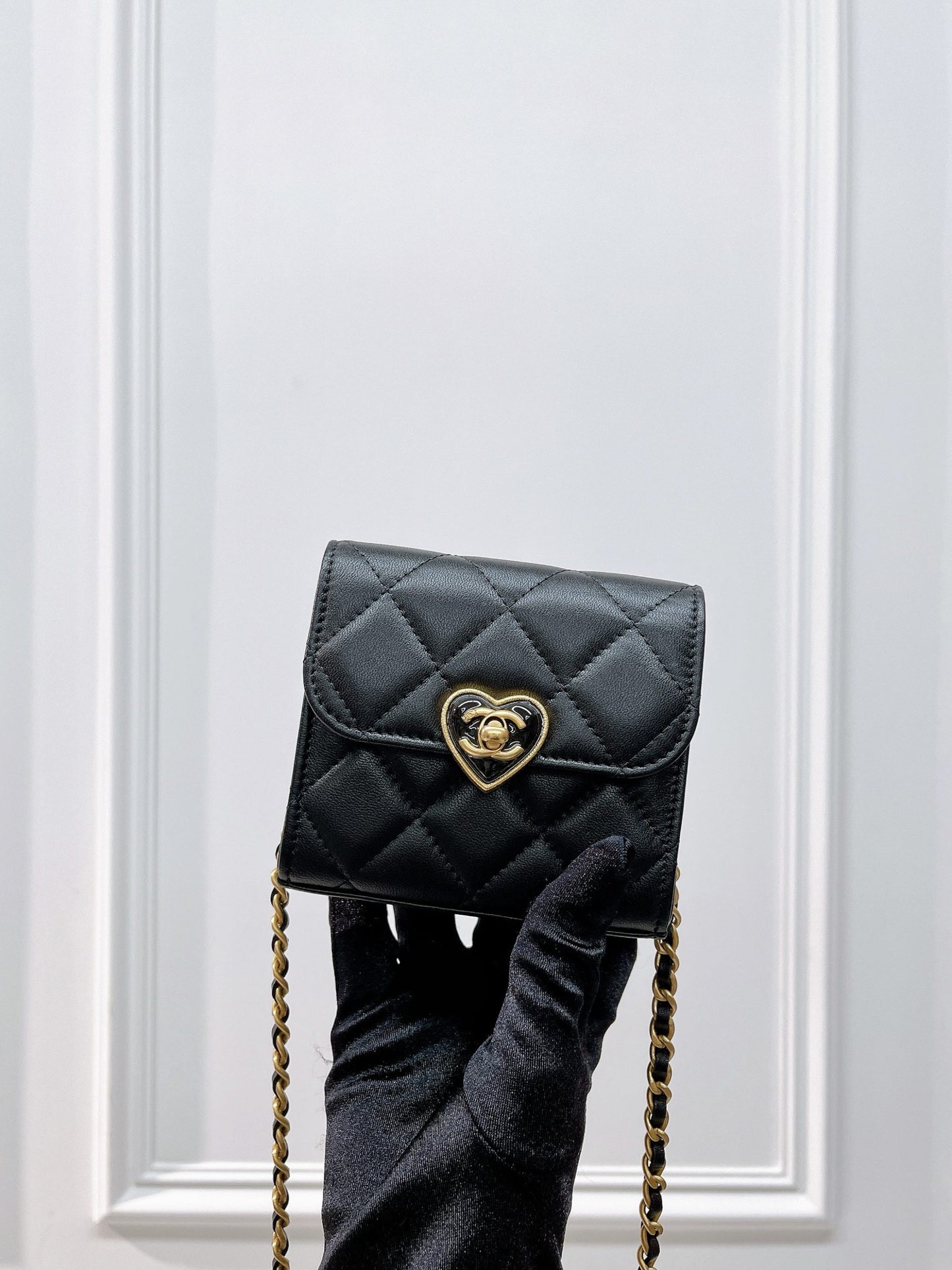 CHANEL 23S MINI CLUTCH