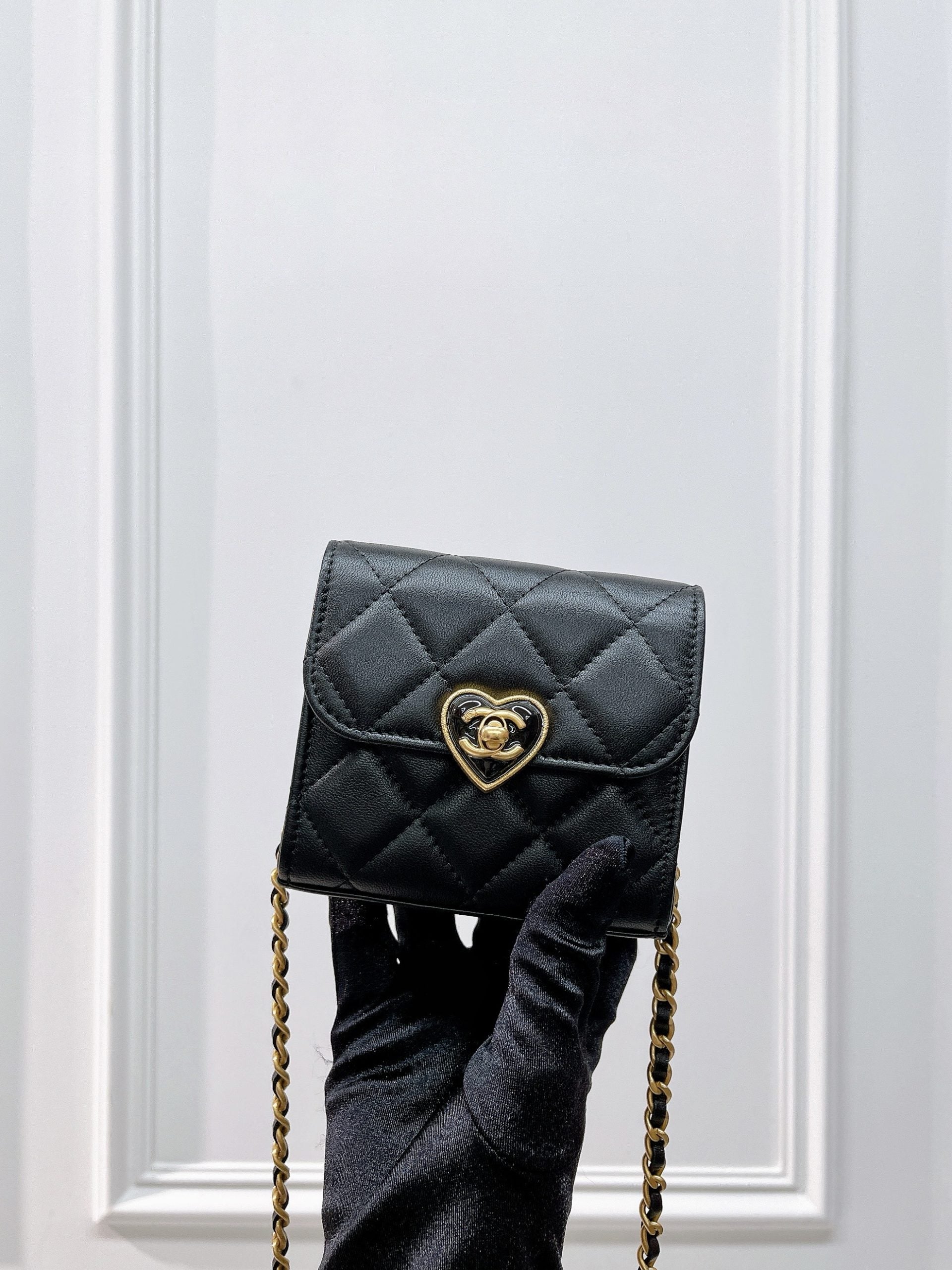 CHANEL 23S MINI CLUTCH