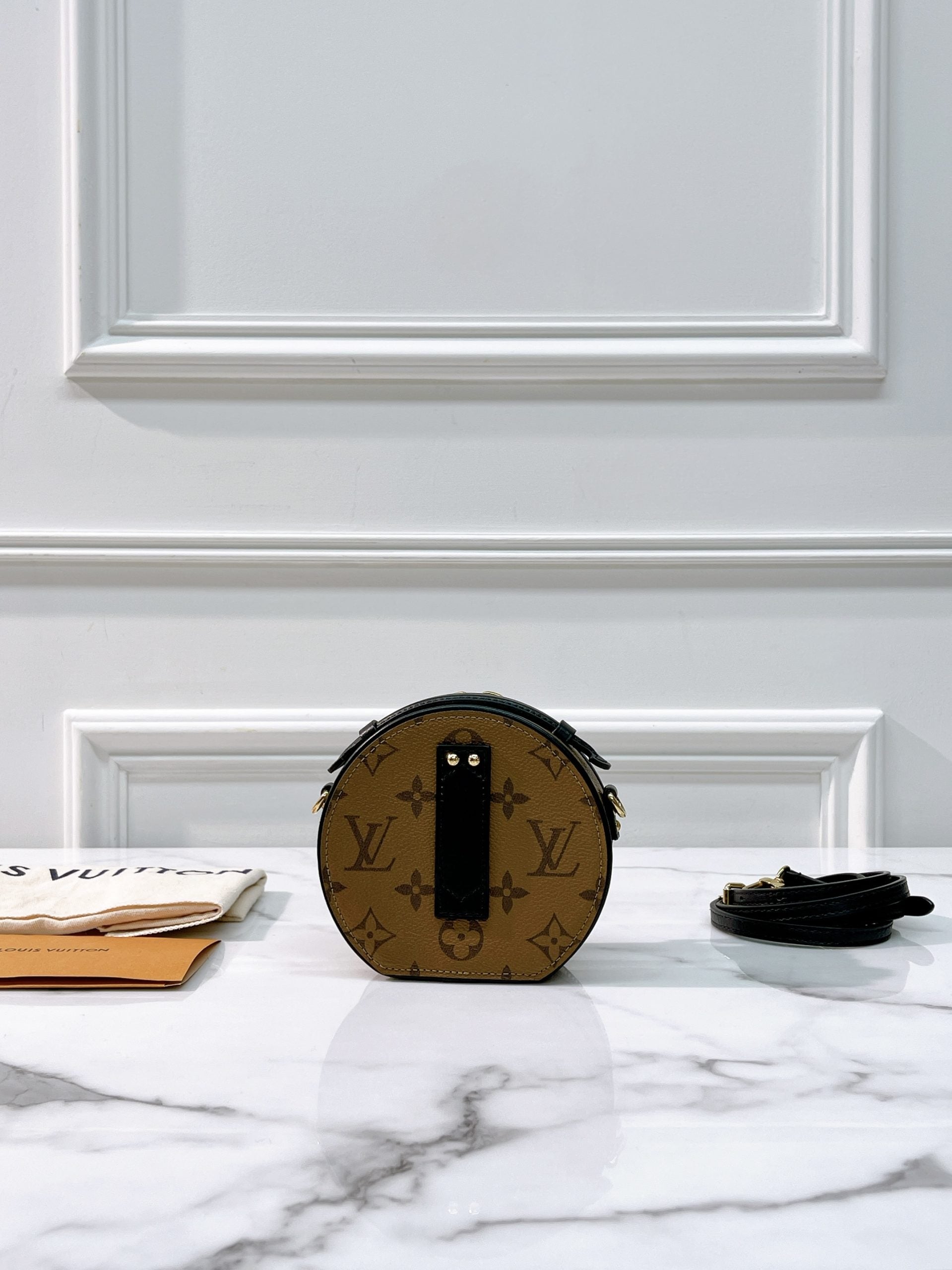 LV MINI BOITE CHAPEAU