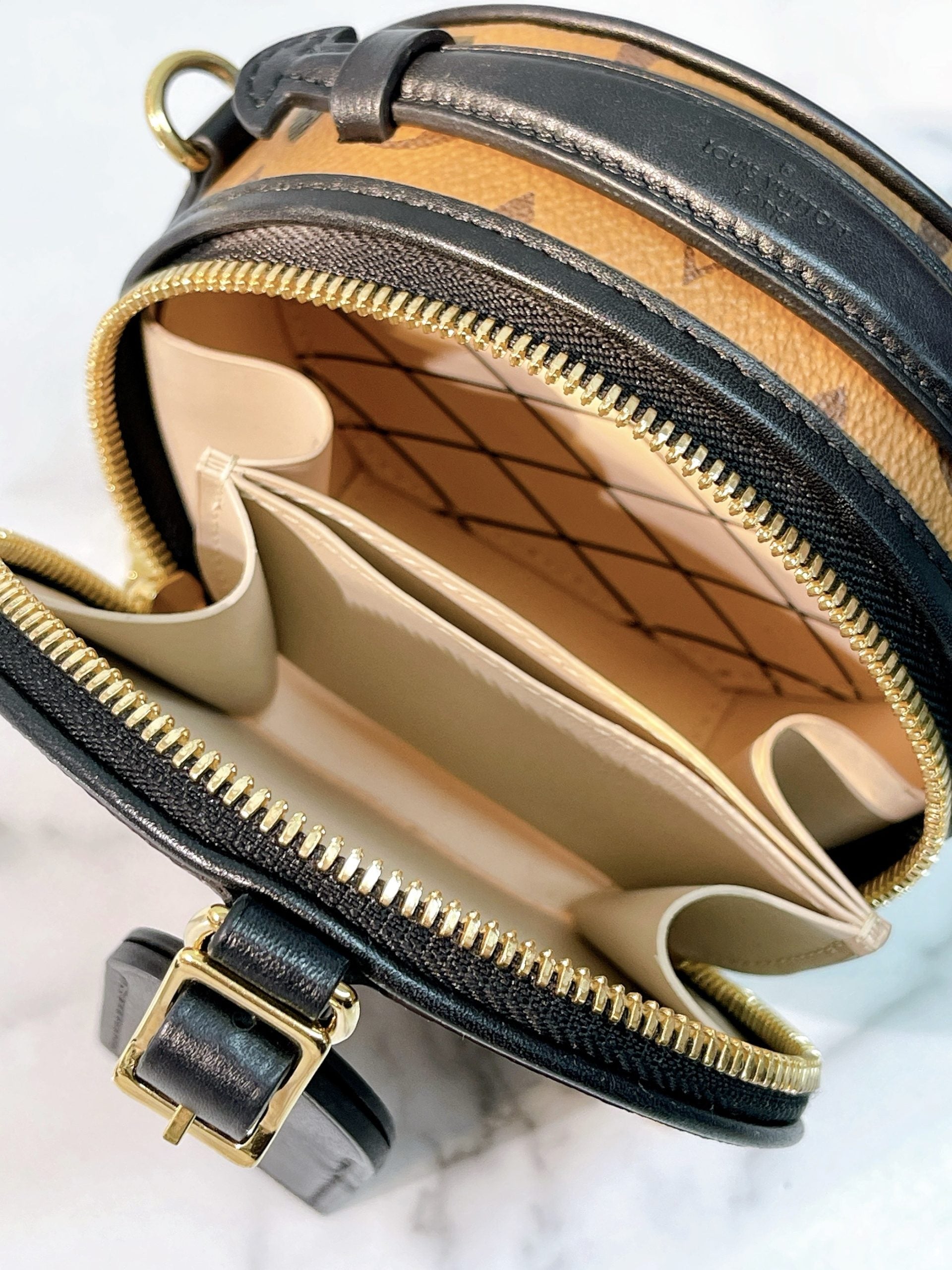 LV MINI BOITE CHAPEAU