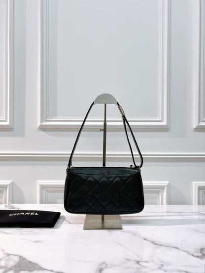 CHANEL VINTAGE SHOULDER BAG