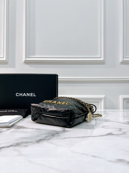 CHANEL MINI 22 BAG