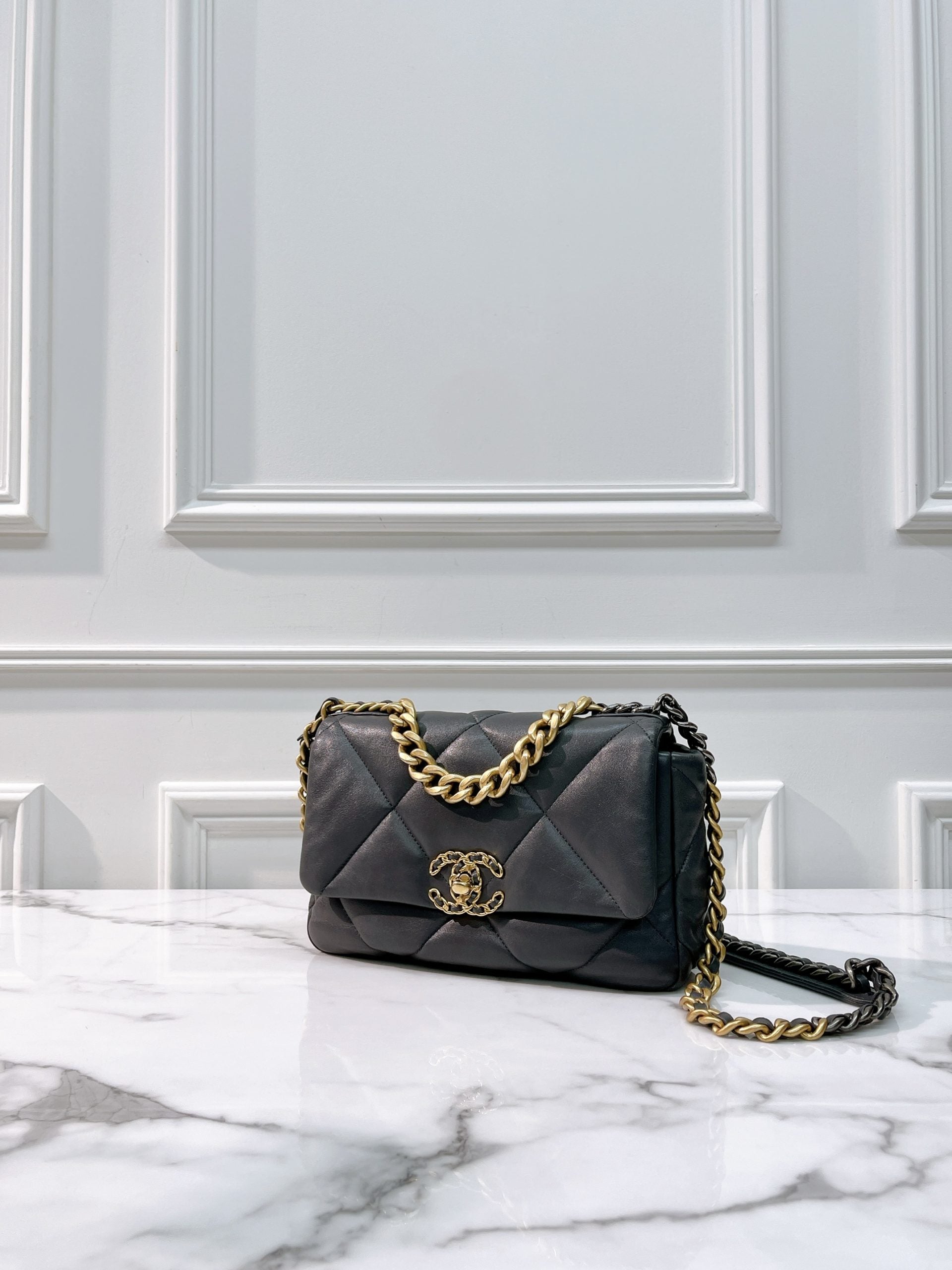 CHANEL 19 BAG SMALL