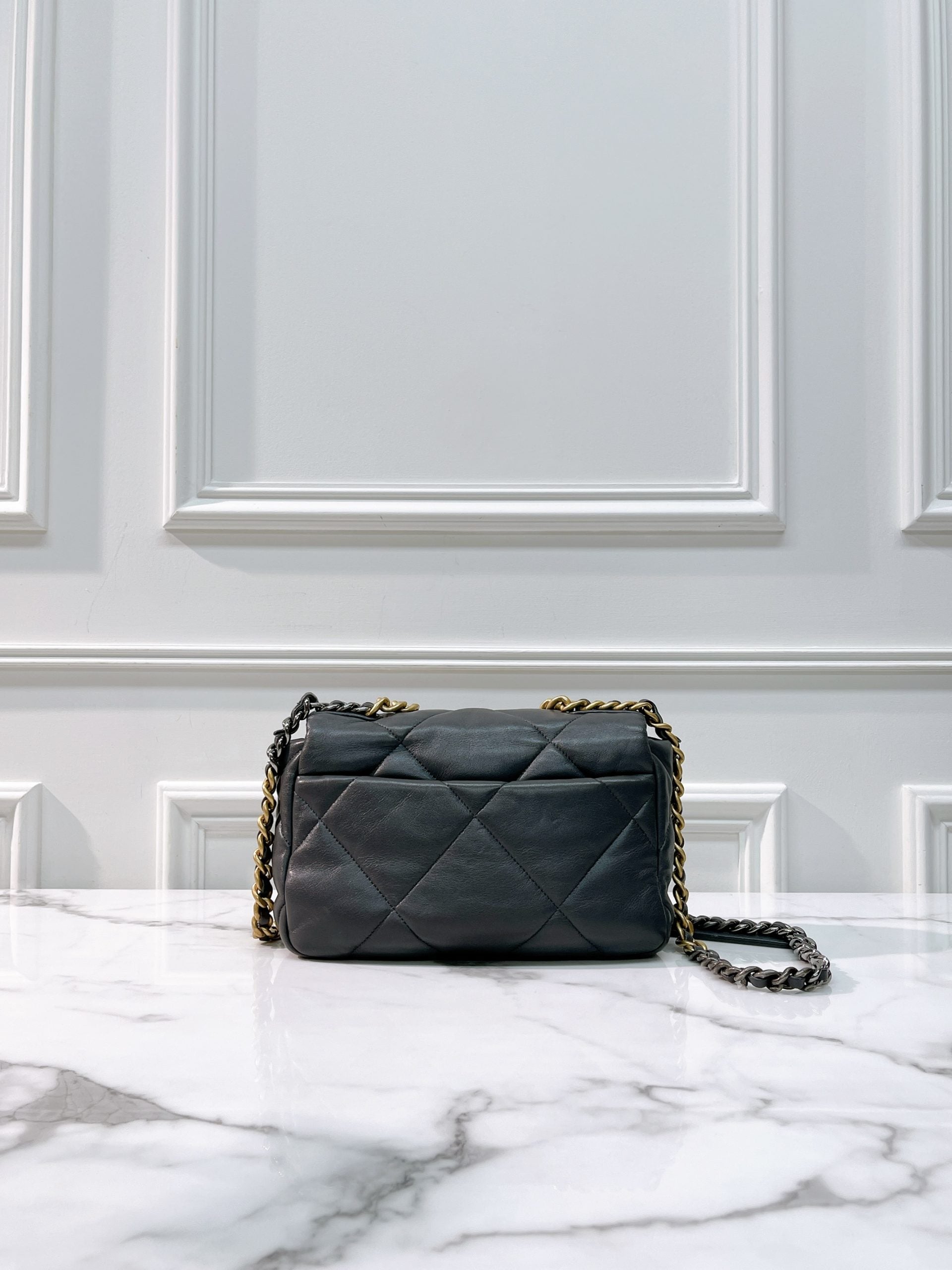 CHANEL 19 BAG SMALL