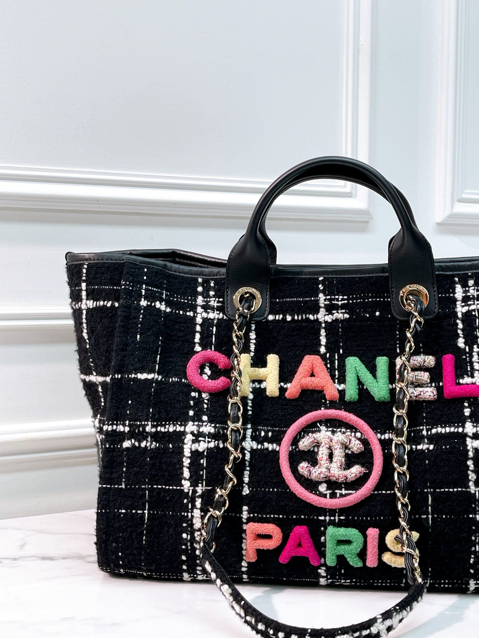 CHANEL 22K TOTE