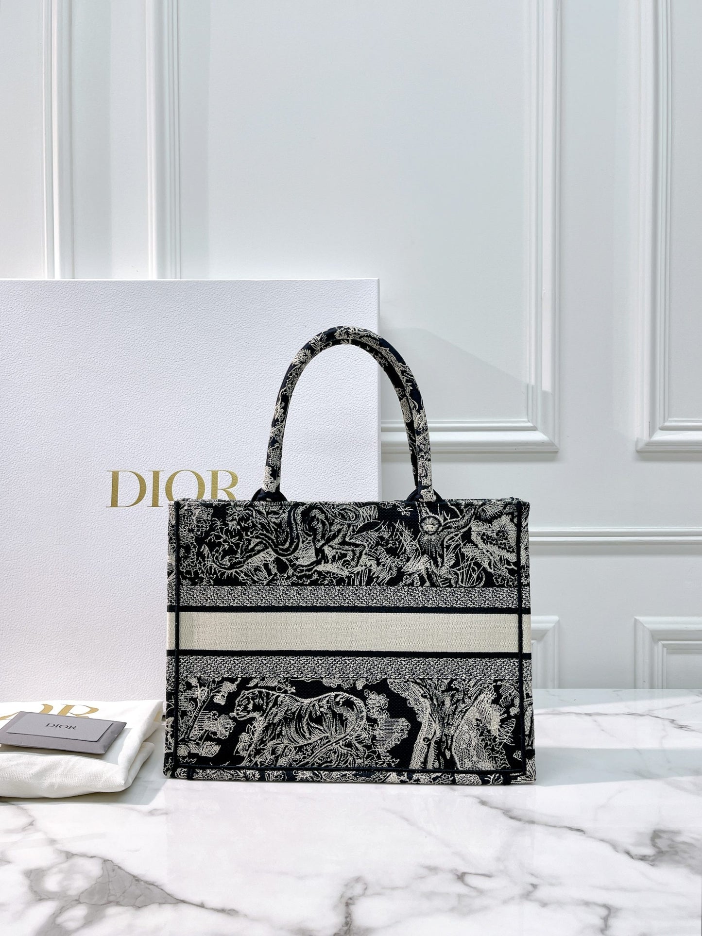 DIOR BOOK TOTE MEDIUM