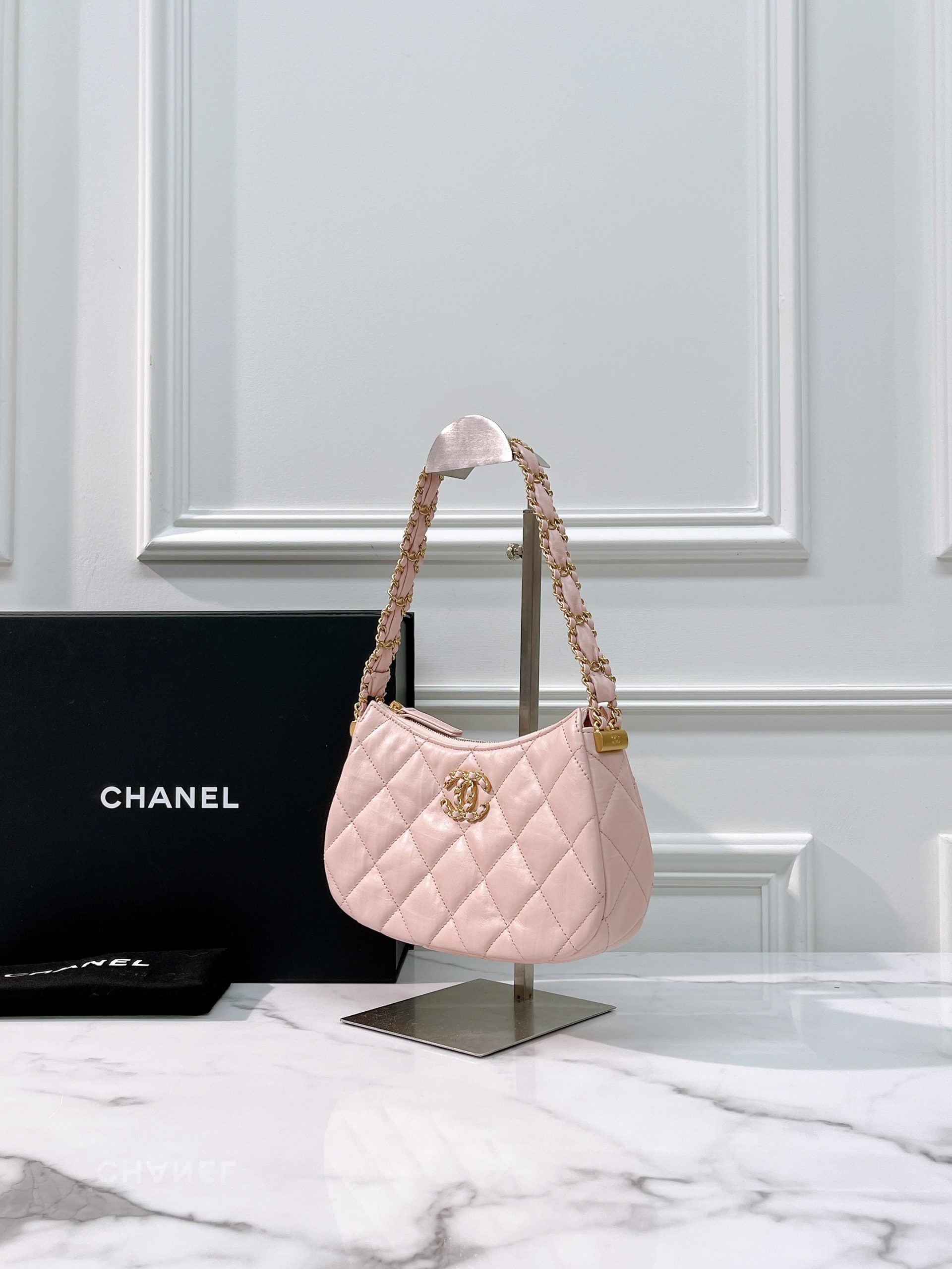 CHANEL 23K HOBO