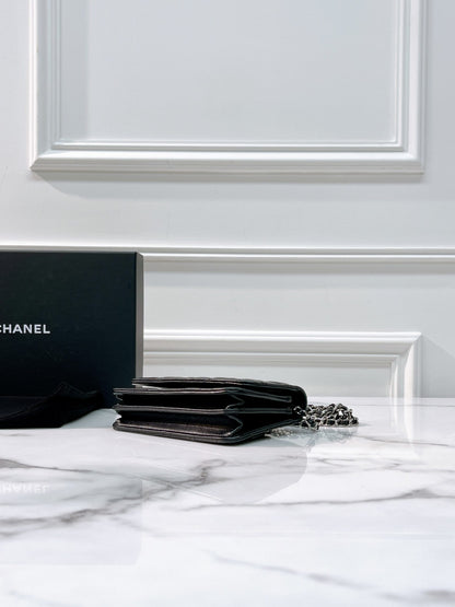 CHANEL MINI WOC