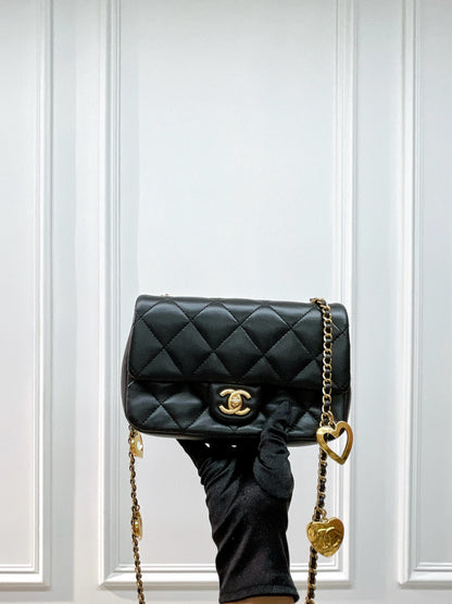 CHANEL 22B MINI FLAP