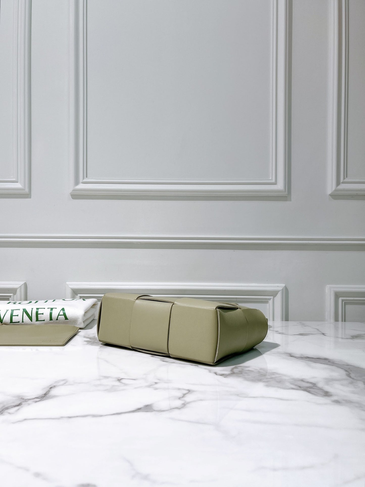 BOTTEGA VENETA ARCO TOTE