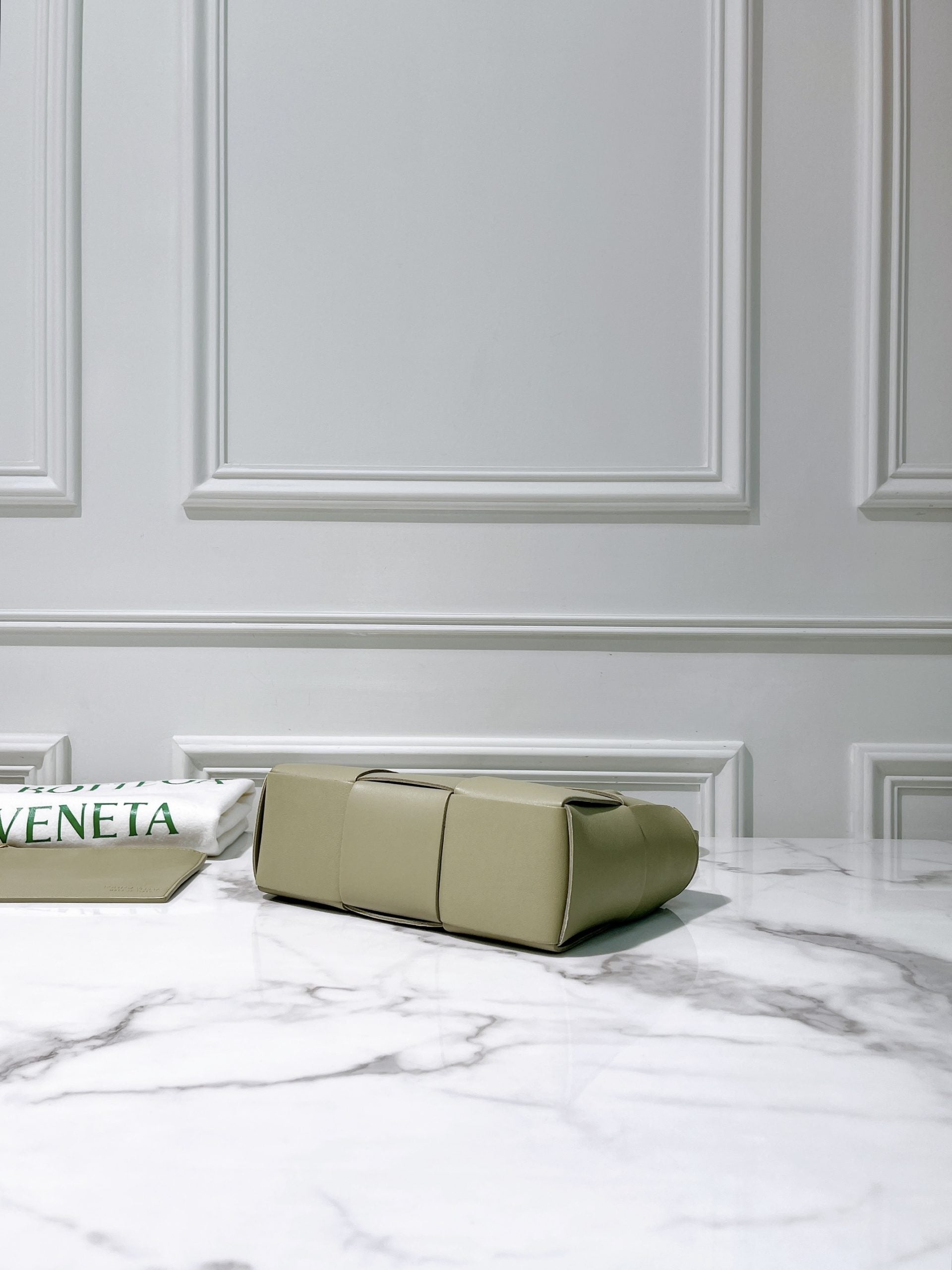 BOTTEGA VENETA ARCO TOTE