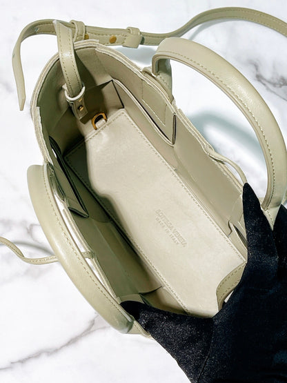 BOTTEGA VENETA ARCO TOTE