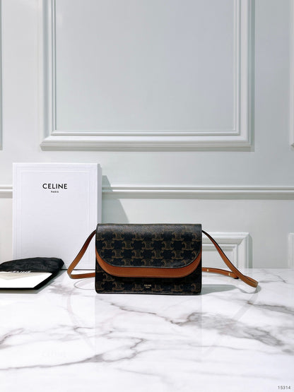 CELINE TRIOMPHE WOC