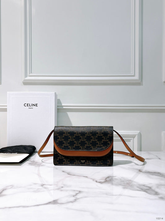CELINE TRIOMPHE WOC