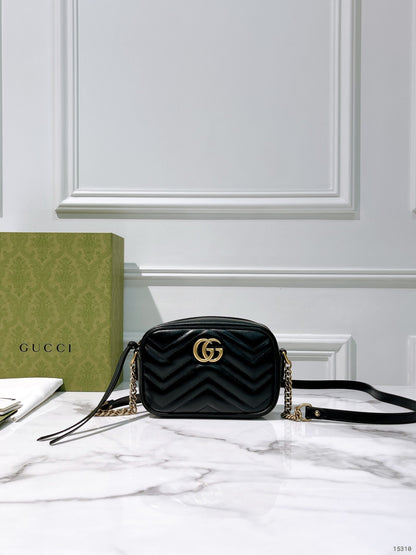 GUCCI MARMONT CAMERA BAG