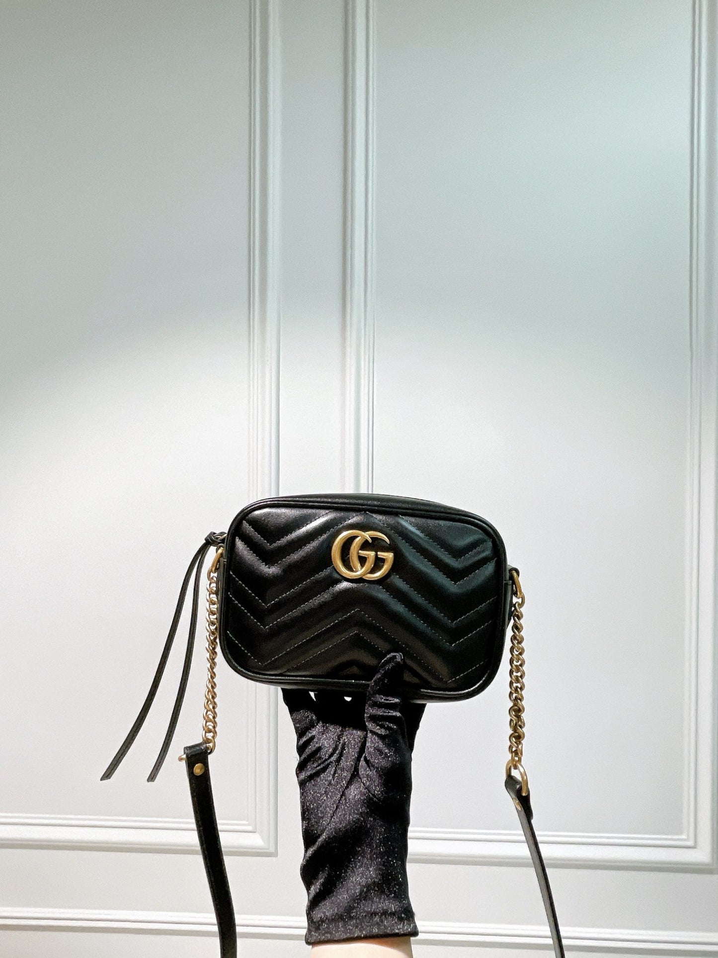 GUCCI MARMONT CAMERA BAG