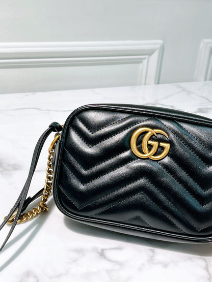 GUCCI MARMONT CAMERA BAG