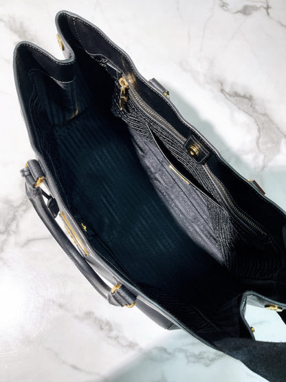 PRADA TOTE