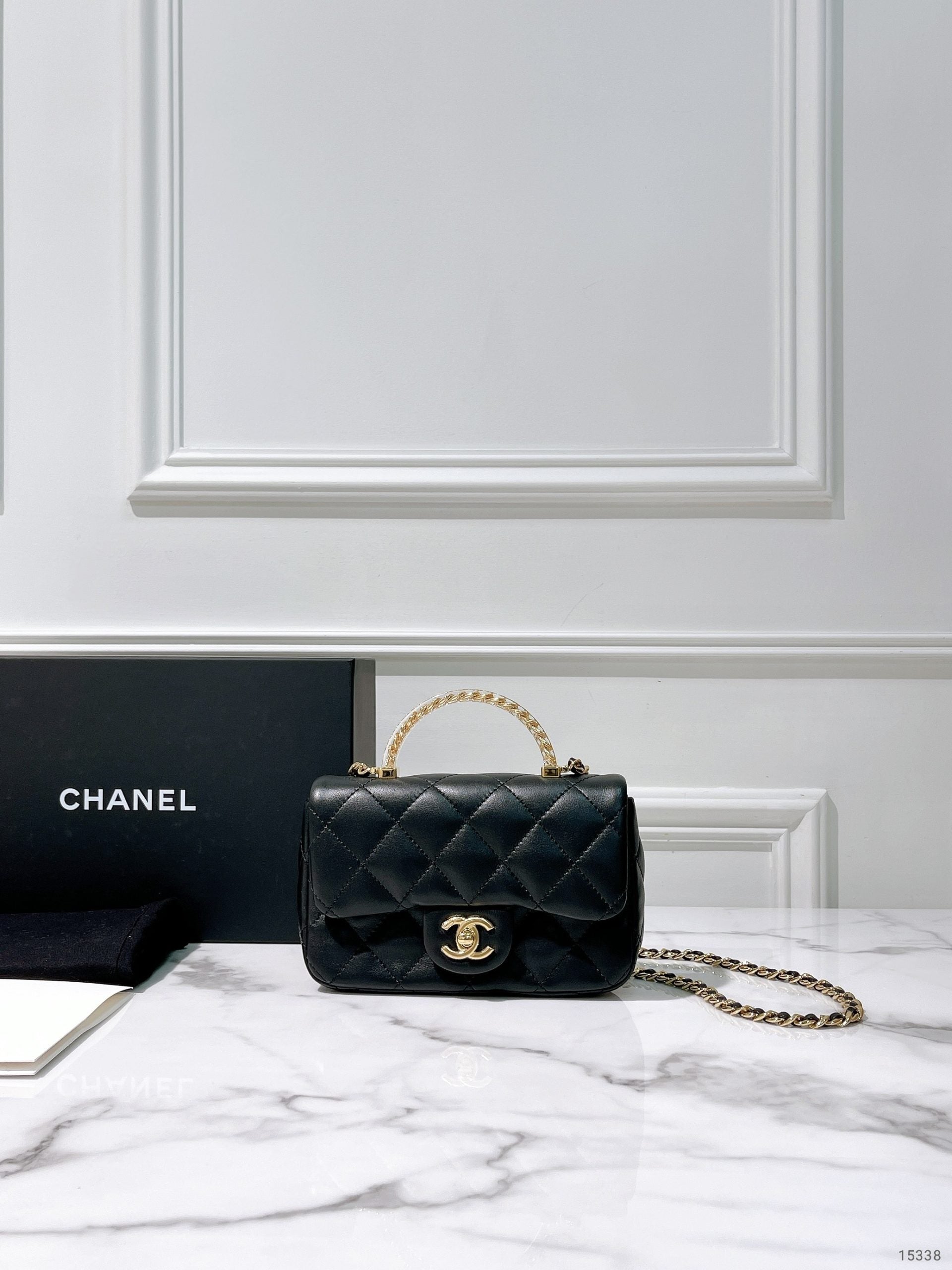 CHANEL 24S MINI CF