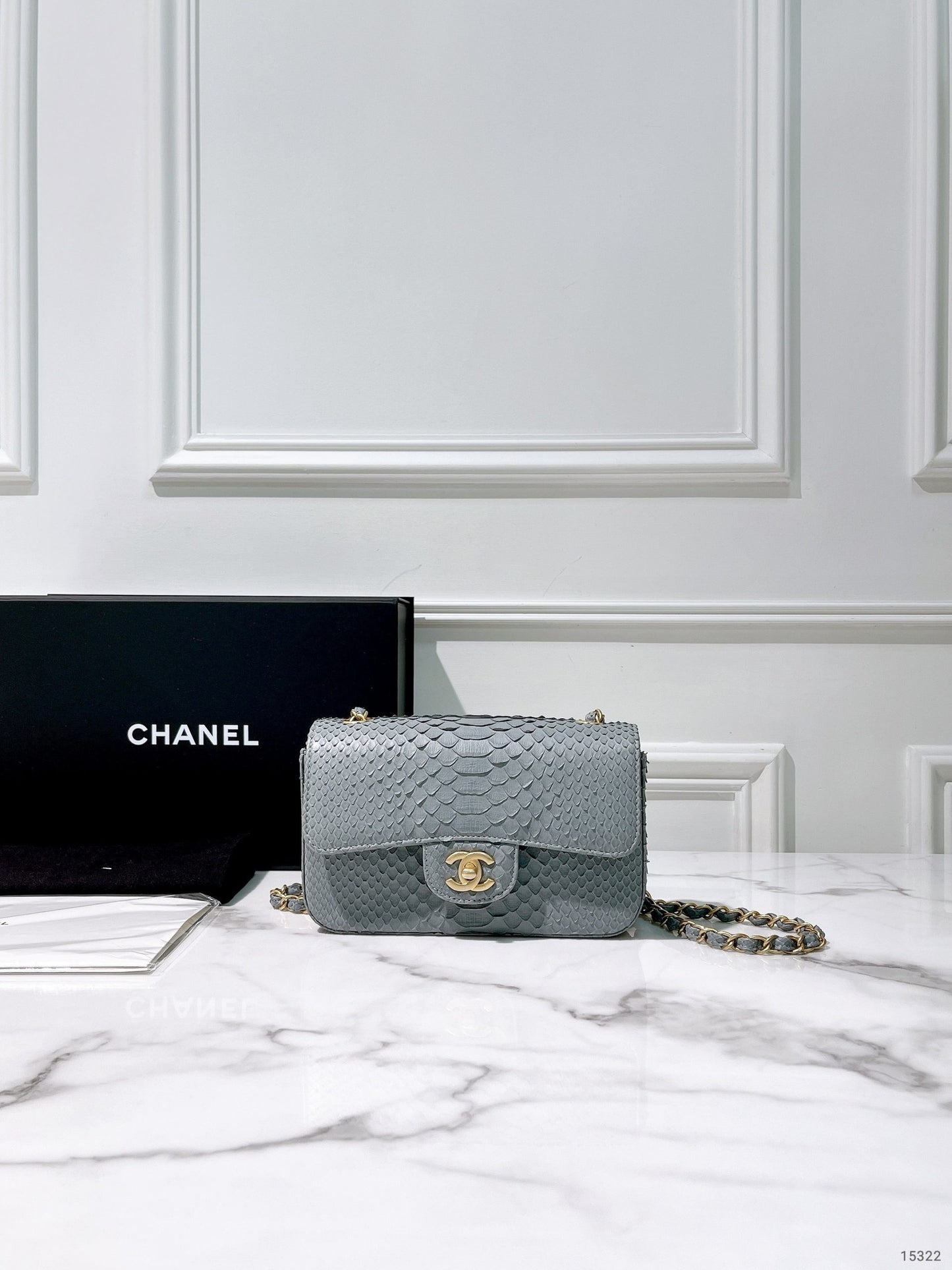 CHANEL MINI FLAP