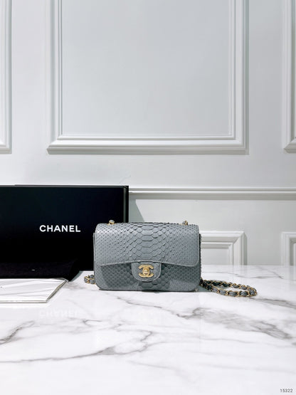 CHANEL MINI FLAP