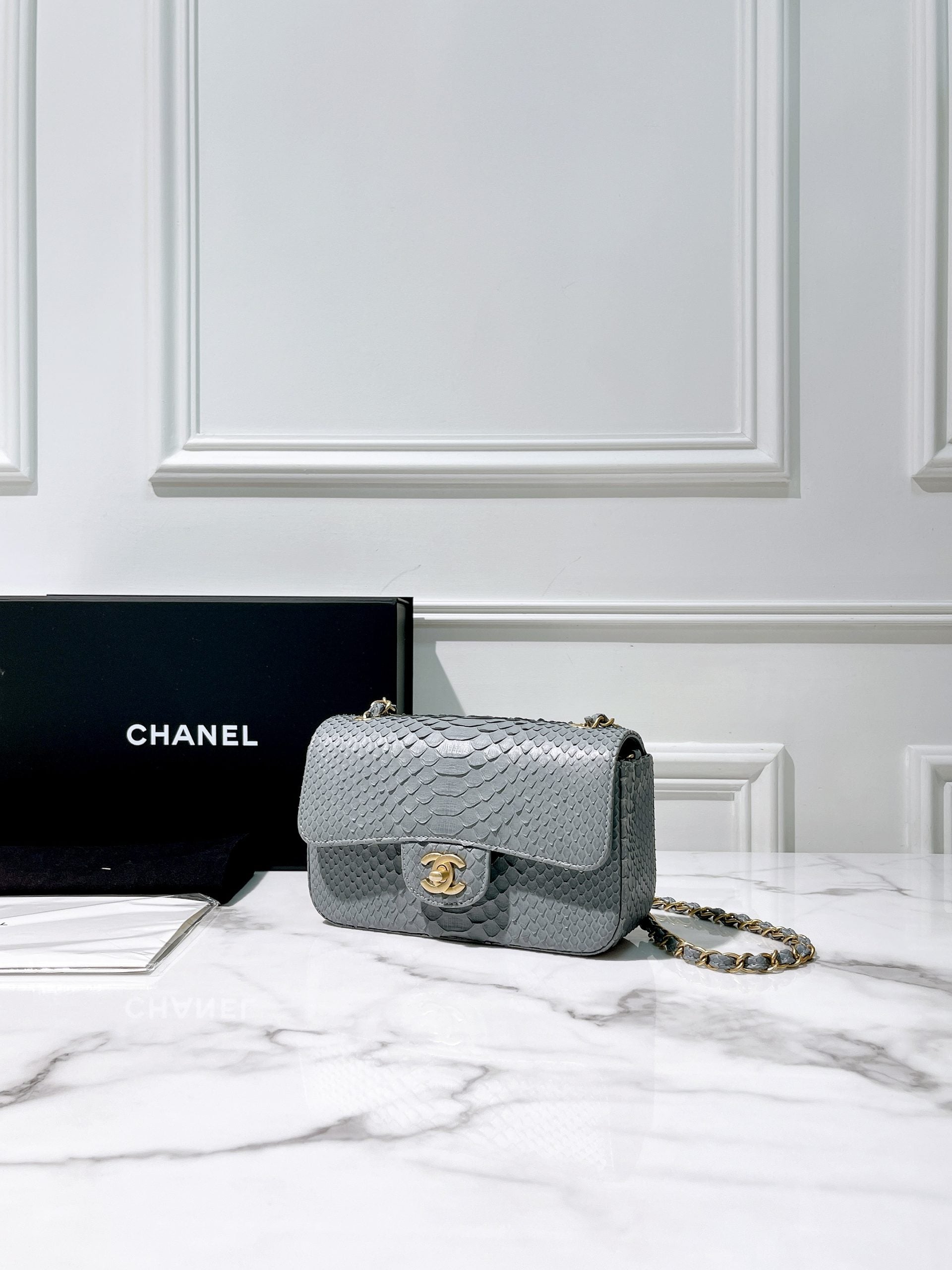 CHANEL MINI FLAP