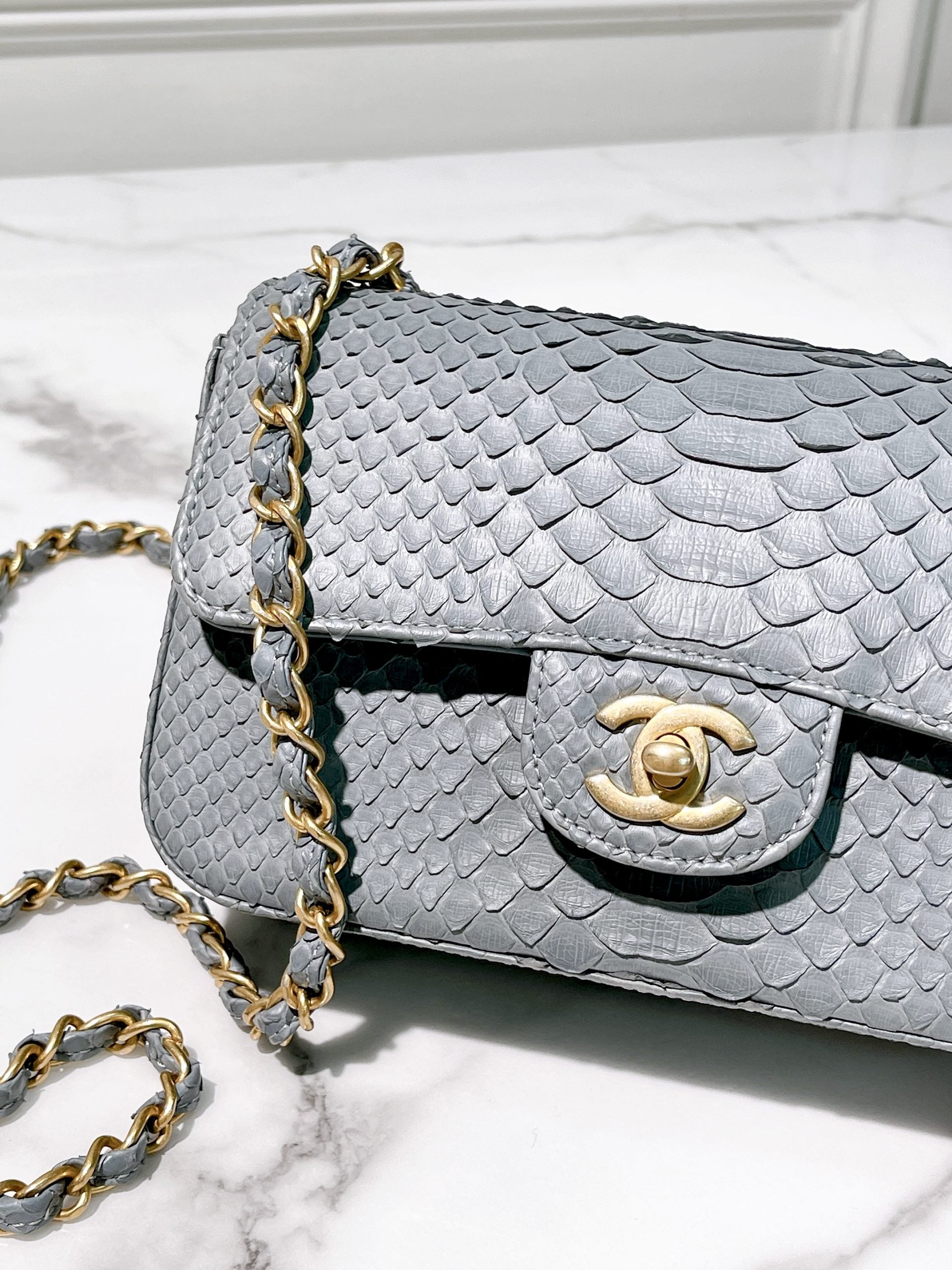 CHANEL MINI FLAP