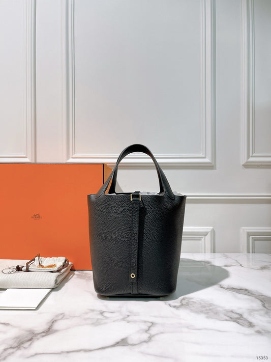 HERMES PICOTIN 22 NOIR/GOLD