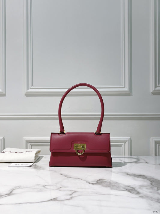 FERRAGAMO SHOULDER BAG