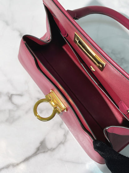 FERRAGAMO SHOULDER BAG