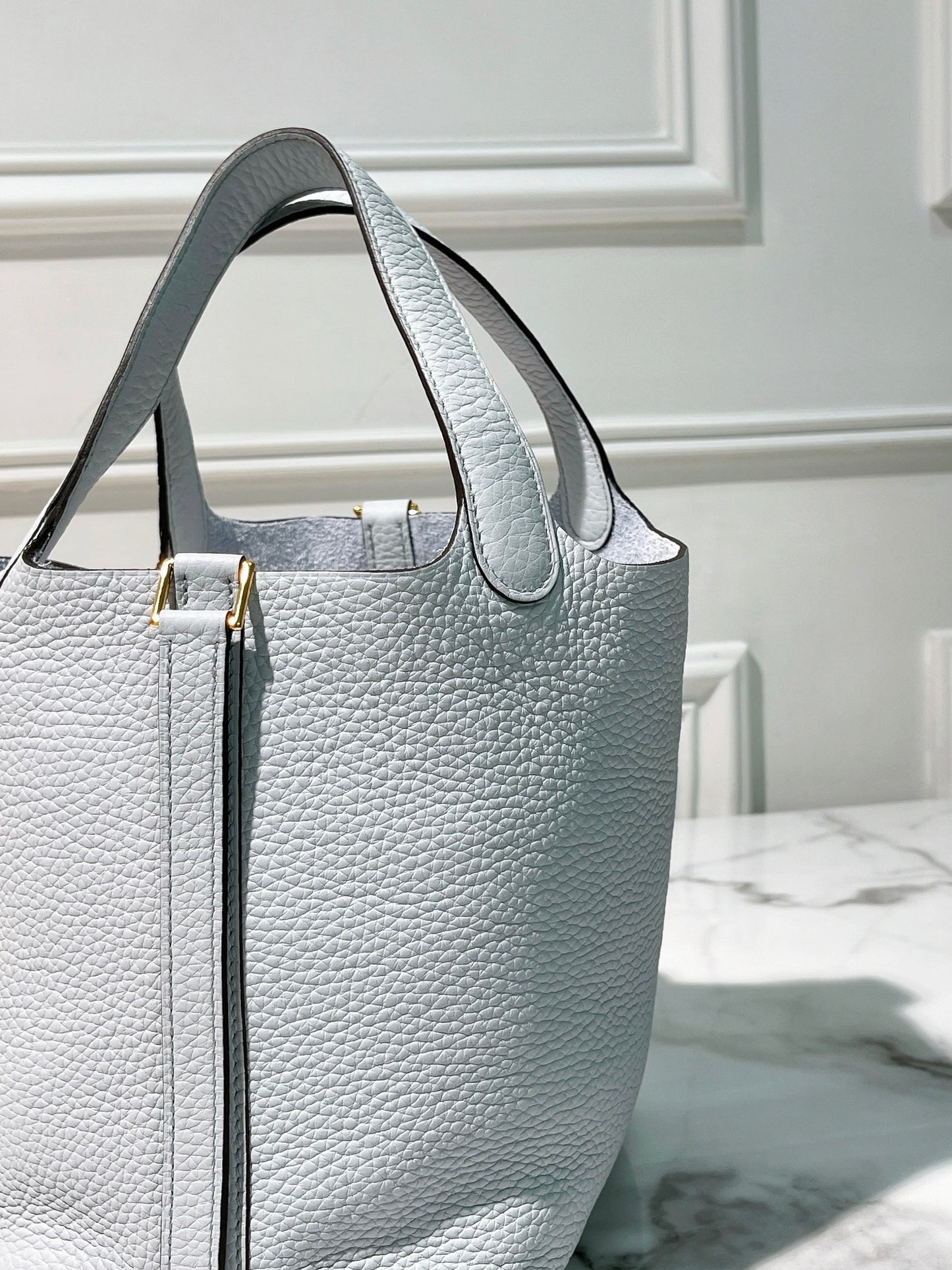 HERMES PICOTIN 18 BLEU PALE/GOLD