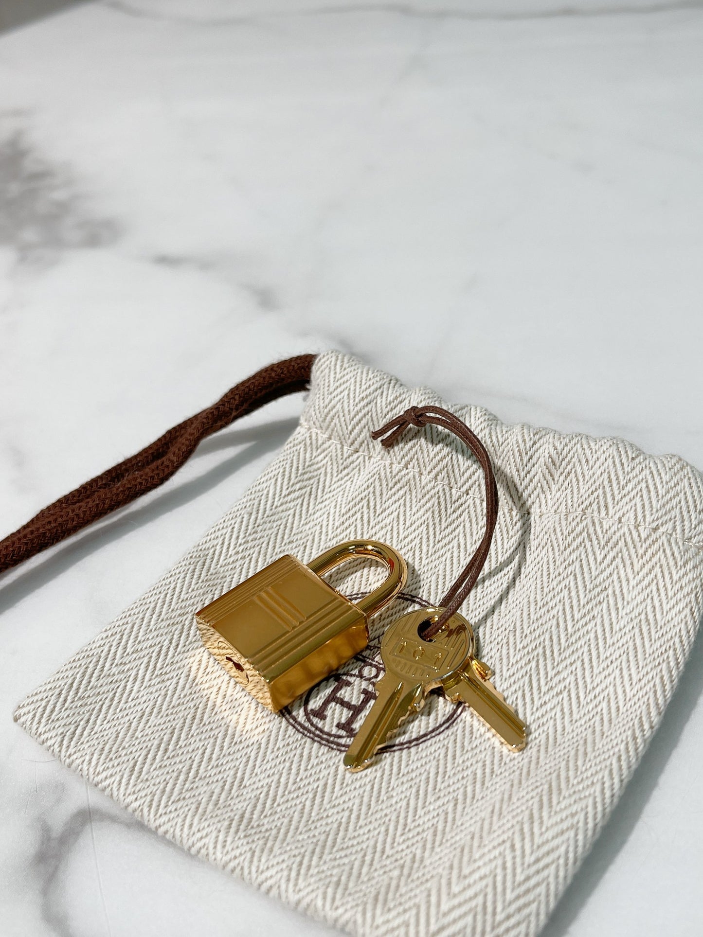 HERMES PICOTIN 18 BLEU PALE/GOLD