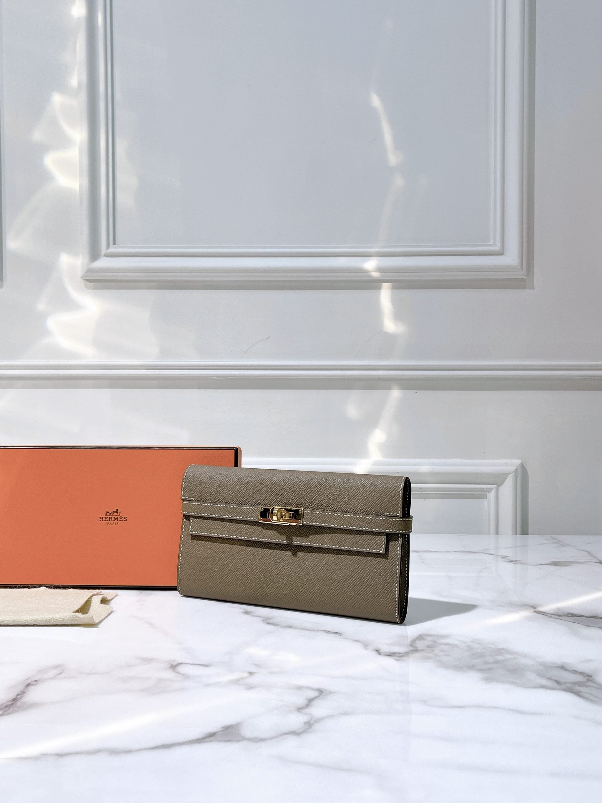 HERMES KELLY LONG WALLET ETOUPE/GOLD