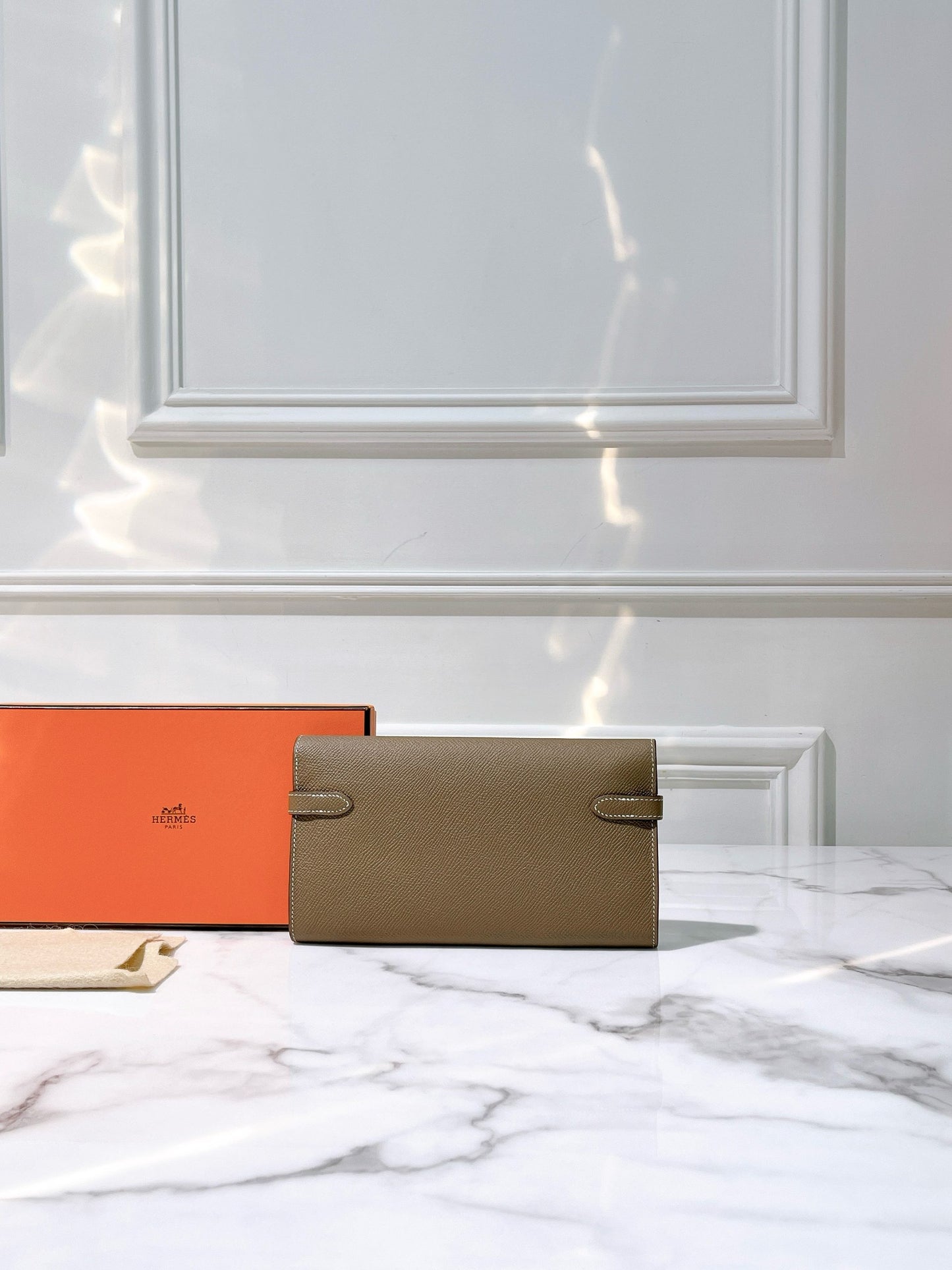 HERMES KELLY LONG WALLET ETOUPE/GOLD