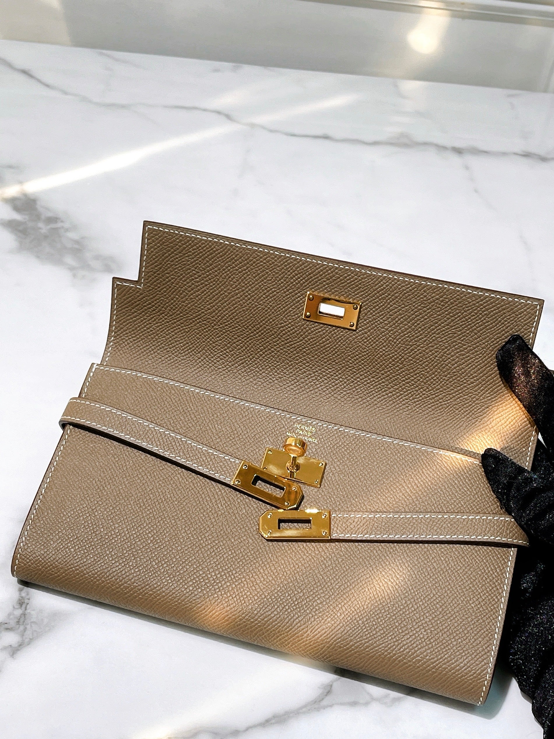 HERMES KELLY LONG WALLET ETOUPE/GOLD