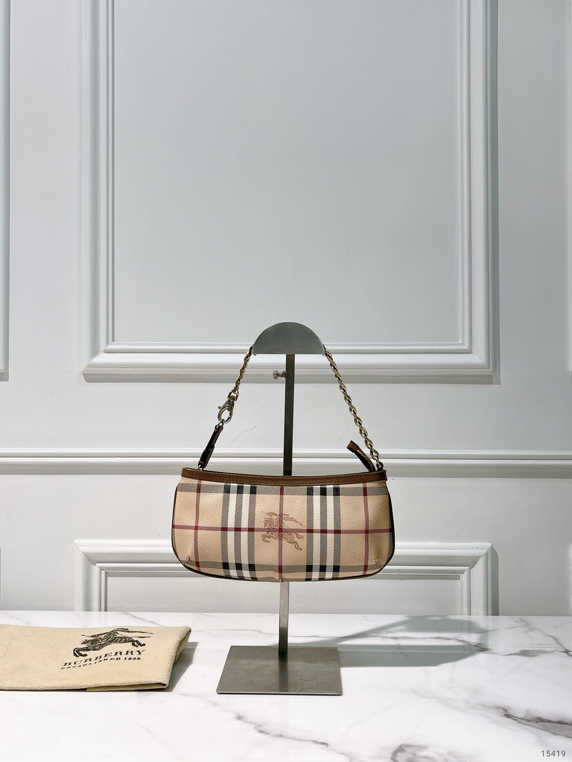 BURBERRY SHOULDER BAG