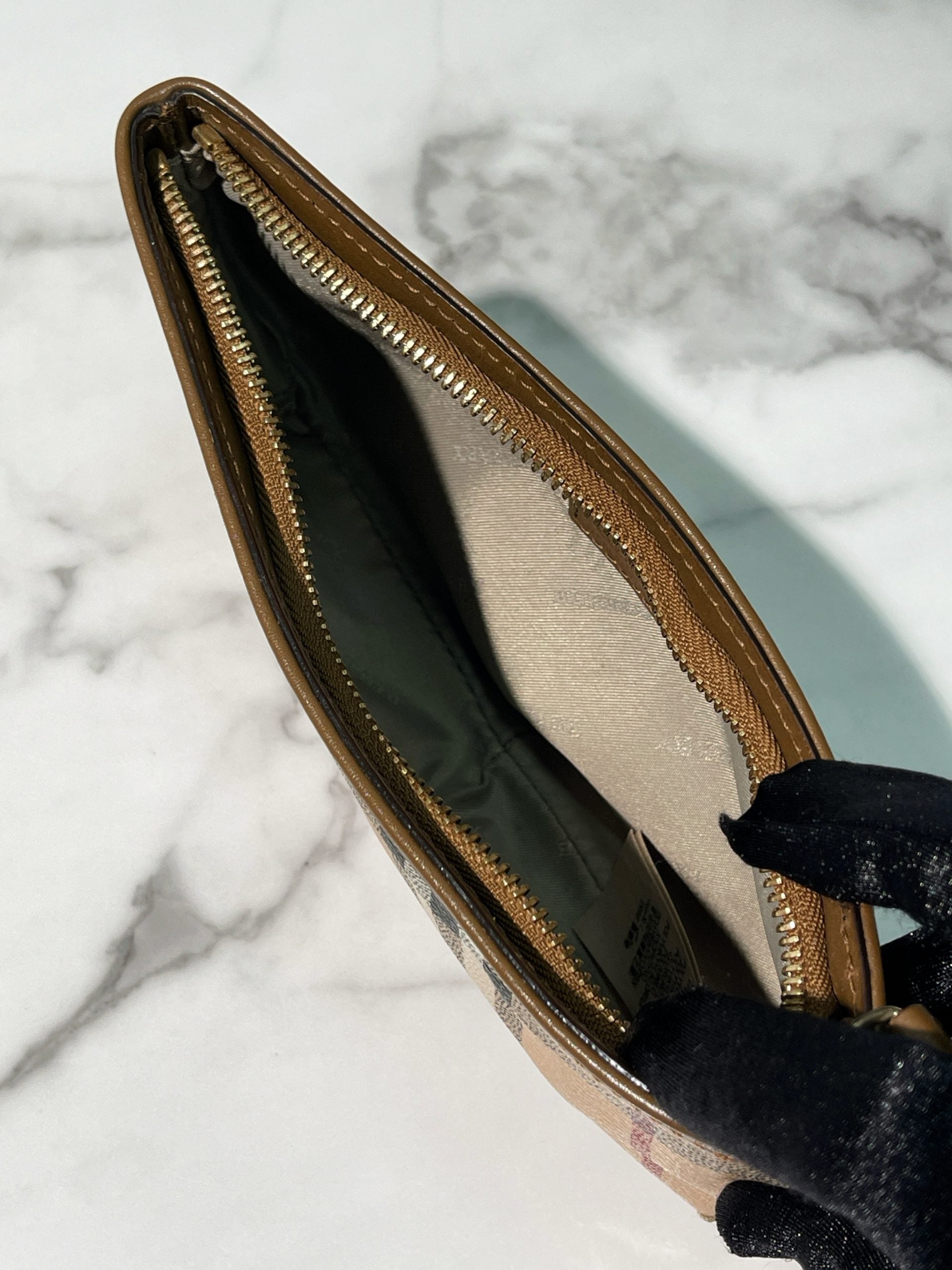 BURBERRY SHOULDER BAG