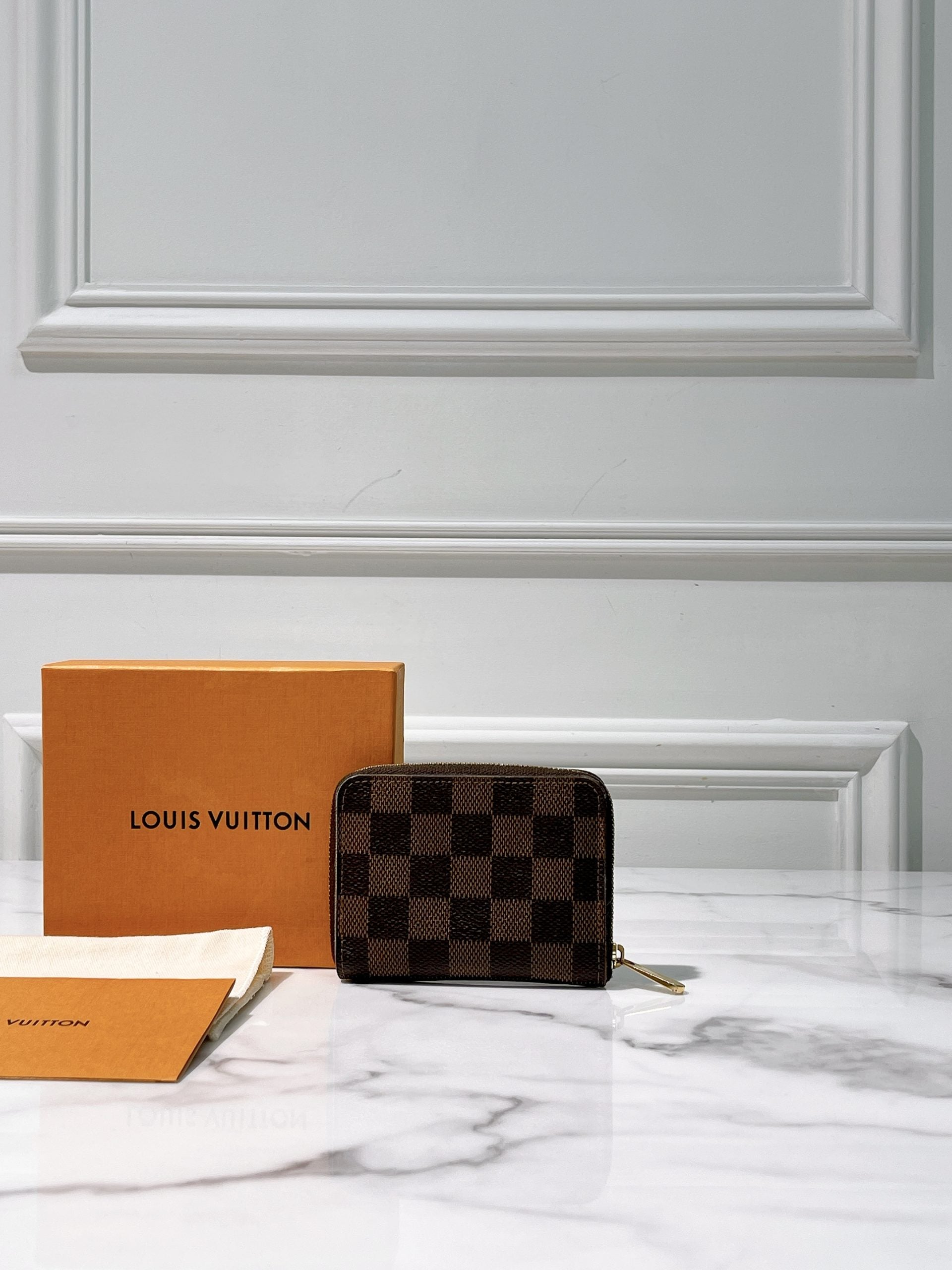 LV ZIPPY COIN PURSE