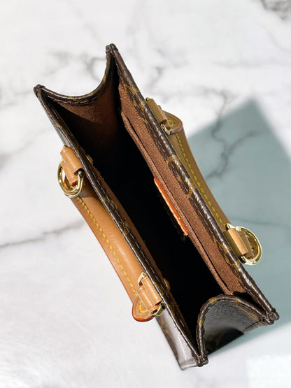 LV PETIT SAC PLAT MINI