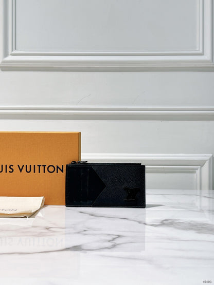 LV CARD HOLDER