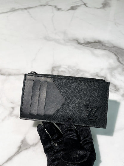 LV CARD HOLDER