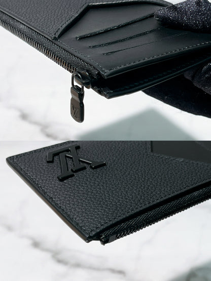 LV CARD HOLDER