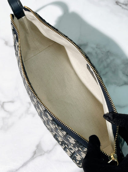 DIOR MEDIUM DIORTRAVEL NOMAD POUCH