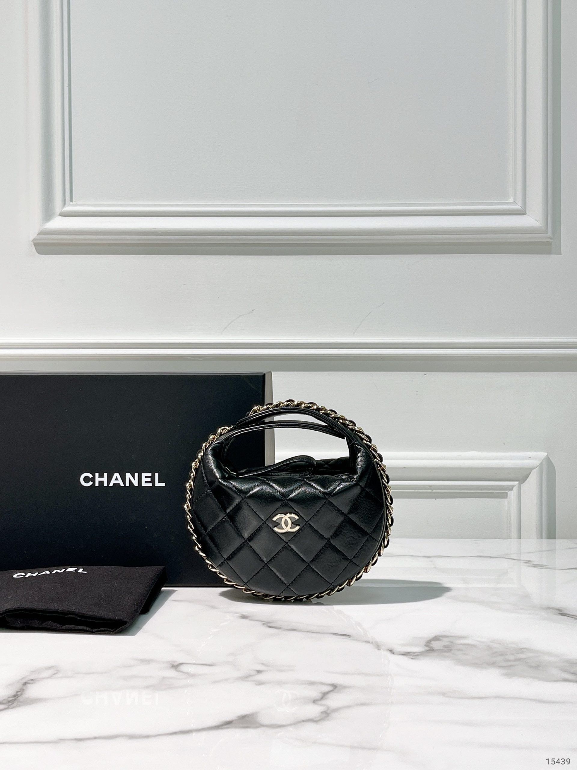 CHANEL 23C POUCH